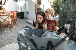 לאימהות באהבה: שלושה עסקים נפלאים עם שירותים עד הבית